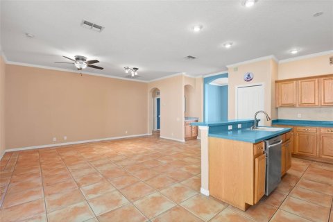 House in Hudson, Florida 3 bedrooms, 183.85 sq.m. № 1918846 - photo 28