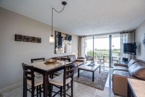 Condo in West Palm Beach, Florida, 1 bedroom  № 2178684 - photo 6
