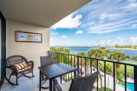 Condo in West Palm Beach, Florida, 1 bedroom  № 2178684 - photo 9