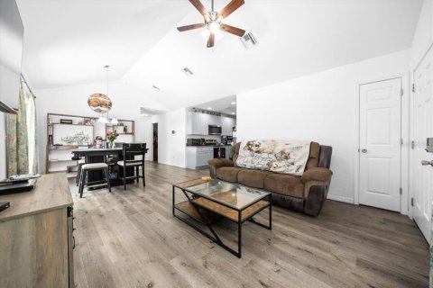 Casa en venta en Ocklawaha, Florida, 3 dormitorios, 100.71 m2 № 1848153 - foto 11