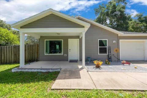 Casa en venta en Ocklawaha, Florida, 3 dormitorios, 100.71 m2 № 1848153 - foto 1