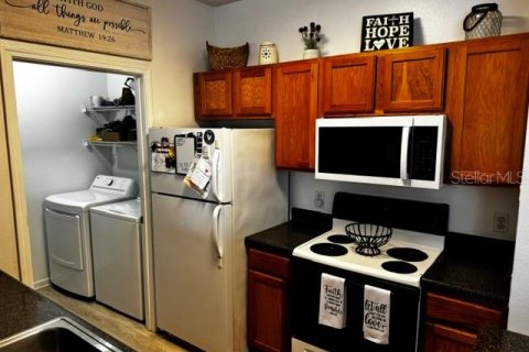 Condo in Bradenton, Florida, 2 bedrooms  № 2369371 - photo 5