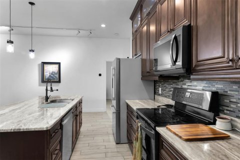 Villa ou maison à vendre à Punta Gorda, Floride: 4 chambres, 184.78 m2 № 2408550 - photo 9