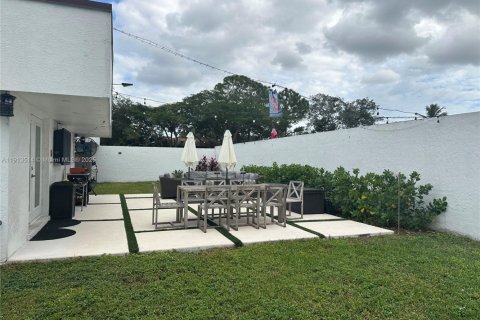 Купить виллу или дом в Майами, Флорида 3 спальни, 143.26м2, № 1968847 - фото 27