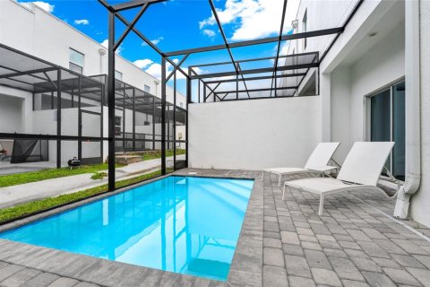 Townhouse in Davenport, Florida 4 bedrooms, 187.66 sq.m. № 2106738 - photo 28
