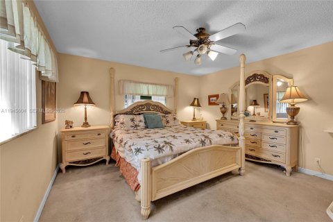 House in Tamarac, Florida 2 bedrooms, 147.44 sq.m. № 2001687 - photo 23