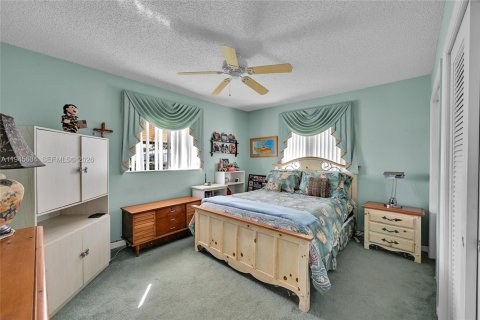 House in Tamarac, Florida 2 bedrooms, 147.44 sq.m. № 2001687 - photo 26