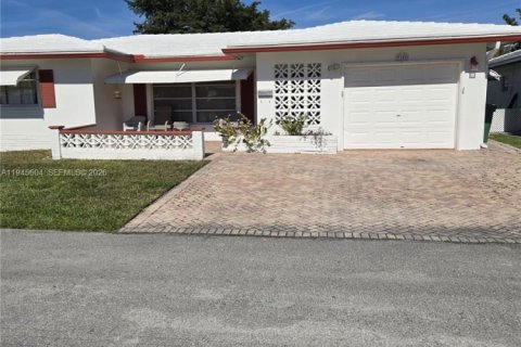 Casa en Tamarac, Florida 2 dormitorios, 147.44 m2 № 2001687