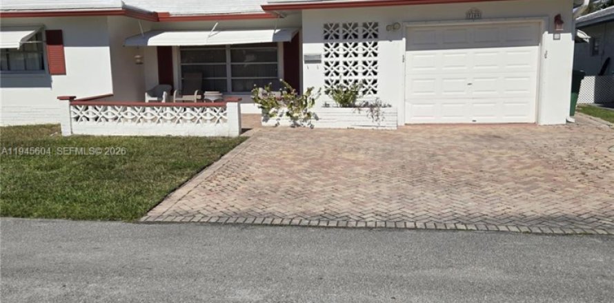 Casa en Tamarac, Florida 2 dormitorios, 147.44 m2 № 2001687