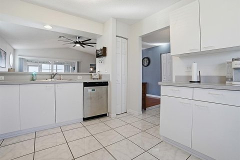Villa ou maison à vendre à Leesburg, Floride: 2 chambres, 110.74 m2 № 2211633 - photo 11