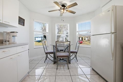 Villa ou maison à vendre à Leesburg, Floride: 2 chambres, 110.74 m2 № 2211633 - photo 9