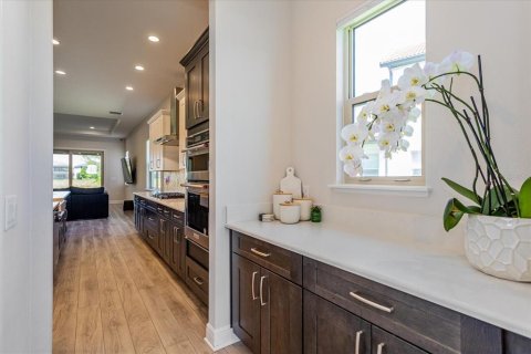 Villa ou maison à louer à Winter Garden, Floride: 5 chambres, 390.1 m2 № 2120189 - photo 13
