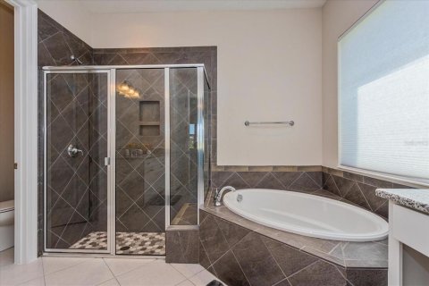 Villa ou maison à louer à Winter Garden, Floride: 5 chambres, 390.1 m2 № 2120189 - photo 20