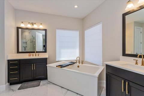 Villa ou maison à louer à Winter Garden, Floride: 5 chambres, 390.1 m2 № 2120189 - photo 25