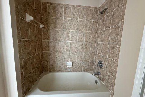 Casa en venta en Tampa, Florida, 4 dormitorios, 239.41 m2 № 2285261 - foto 16