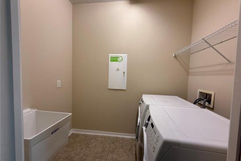 Casa en venta en Tampa, Florida, 4 dormitorios, 239.41 m2 № 2285261 - foto 22