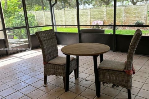 Villa ou maison à louer à Dania Beach, Floride: 2 chambres, 125.23 m2 № 2064162 - photo 10