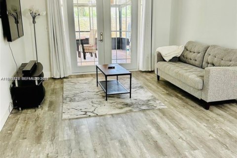 Villa ou maison à louer à Dania Beach, Floride: 2 chambres, 125.23 m2 № 2064162 - photo 4