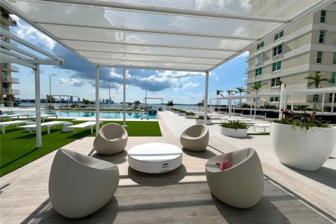 Copropriété à louer à Miami, Floride: 2 chambres, 98.94 m2 № 1827592 - photo 4