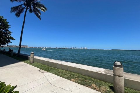 Copropriété à louer à Miami, Floride: 2 chambres, 98.94 m2 № 1827592 - photo 17