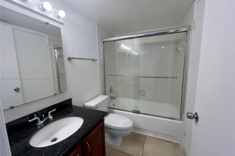 Copropriété à louer à Miami, Floride: 2 chambres, 98.94 m2 № 1827592 - photo 30