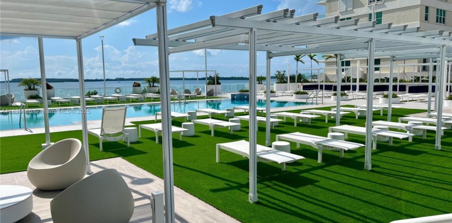 Condo à Miami, Floride, 2 chambres № 1827592