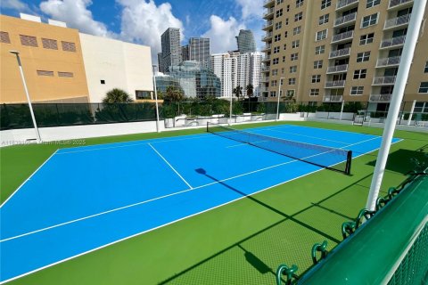 Copropriété à louer à Miami, Floride: 2 chambres, 98.94 m2 № 1827592 - photo 12