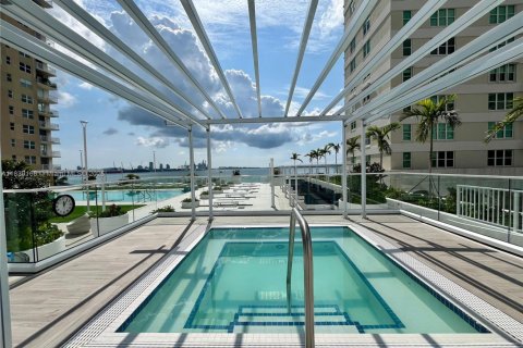 Copropriété à louer à Miami, Floride: 2 chambres, 98.94 m2 № 1827592 - photo 2