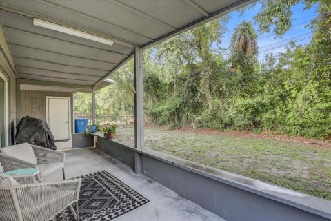 House in Tampa, Florida 3 bedrooms, 109.25 sq.m. № 1832572 - photo 25