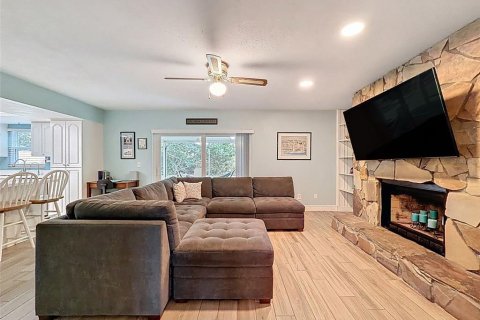 Casa en venta en Tampa, Florida, 5 dormitorios, 196.21 m2 № 2145560 - foto 21