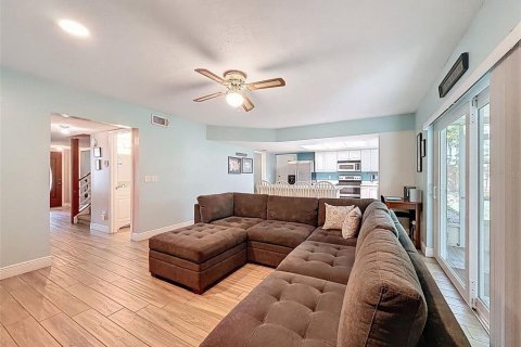 Casa en venta en Tampa, Florida, 5 dormitorios, 196.21 m2 № 2145560 - foto 23