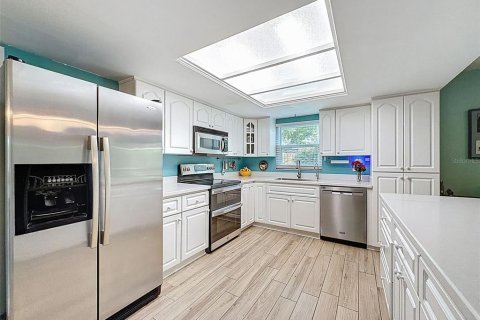 Casa en venta en Tampa, Florida, 5 dormitorios, 196.21 m2 № 2145560 - foto 29