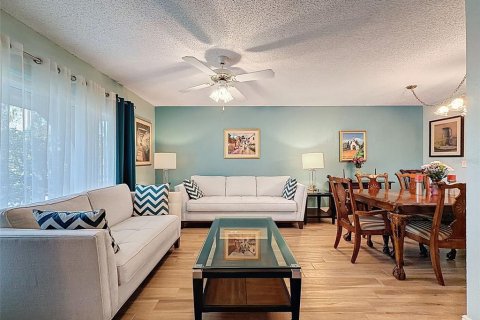 Casa en venta en Tampa, Florida, 5 dormitorios, 196.21 m2 № 2145560 - foto 13