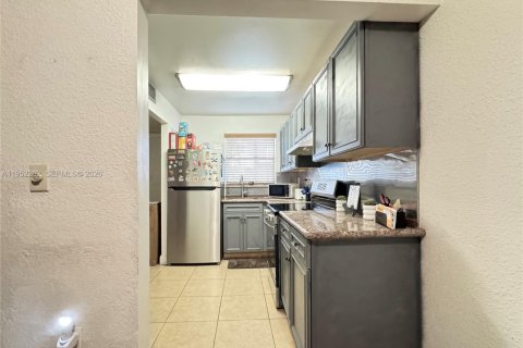 Купить кондоминиум в Санрайз, Флорида 2 спальни, 78.97м2, № 2006614 - фото 5