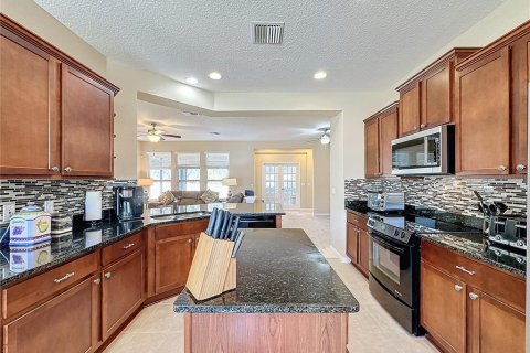 House in Groveland, Florida 3 bedrooms, 150.22 sq.m. № 1529608 - photo 18