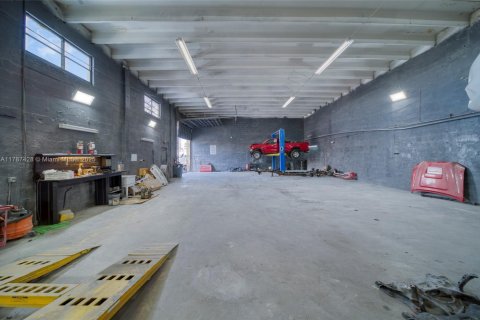 Immobilier commercial à vendre à Hialeah, Floride № 1958839 - photo 18