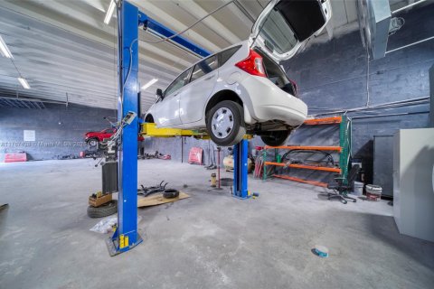 Immobilier commercial à vendre à Hialeah, Floride № 1958839 - photo 17