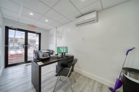 Immobilier commercial à vendre à Hialeah, Floride № 1958839 - photo 7