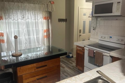 Купить виллу или дом в Палм-Бей, Флорида 3 комнаты, 109.53м2, № 2086235 - фото 9