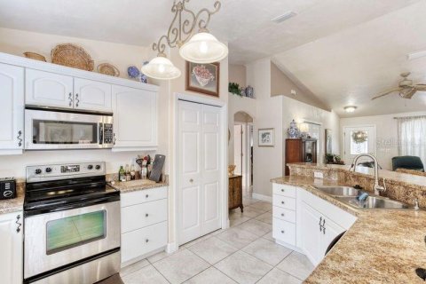 House in Daytona Beach, Florida 3 bedrooms, 131.92 sq.m. № 1678223 - photo 11