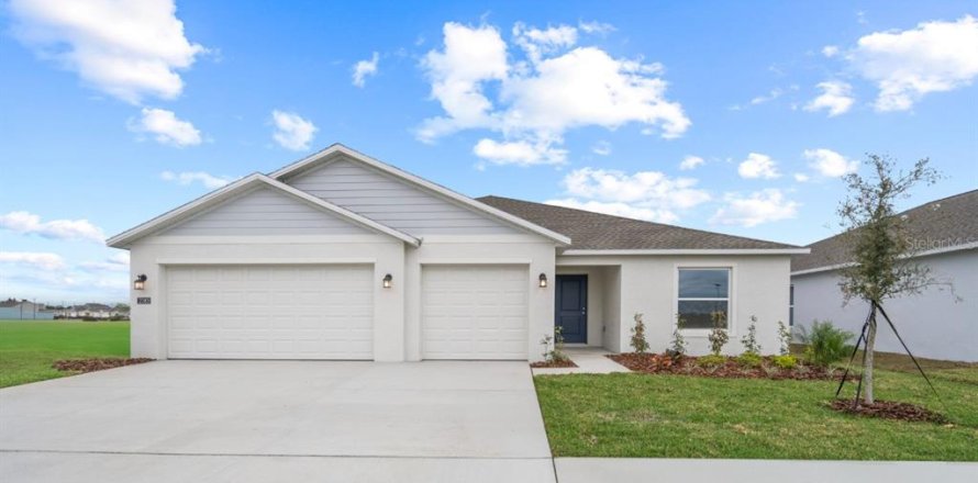 House in Eagle Lake, Florida 5 bedrooms, 240.43 sq.m. № 2201561