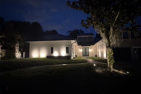 Casa en Orlando, Florida 4 dormitorios, 376.16 m2 № 2404748