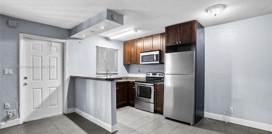 Villa ou maison à Dania Beach, Floride 1 chambre, 1149.57 m2 № 1886610