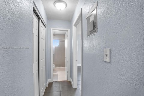 Villa ou maison à louer à Dania Beach, Floride: 1 chambre, 1149.57 m2 № 1886610 - photo 9