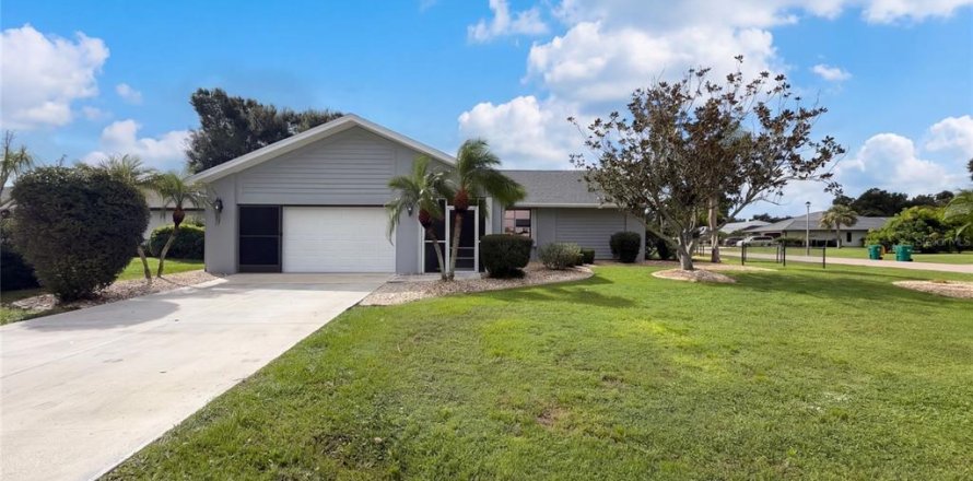 Villa ou maison à Punta Gorda, Floride 3 chambres, 145.48 m2 № 2419985
