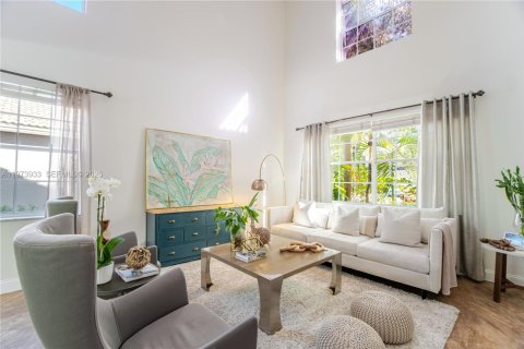 House in Weston, Florida 4 bedrooms, 253.62 sq.m. № 2040613 - photo 8