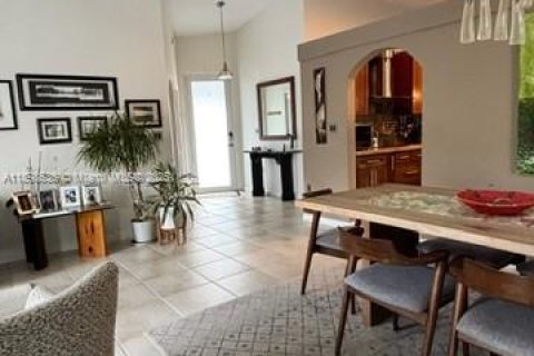 Villa ou maison à vendre à Pembroke Pines, Floride: 3 chambres, 166.95 m2 № 1951315 - photo 9