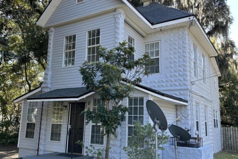 Casa en venta en Jacksonville, Florida, 5 dormitorios, 180.14 m2 № 772131 - foto 1