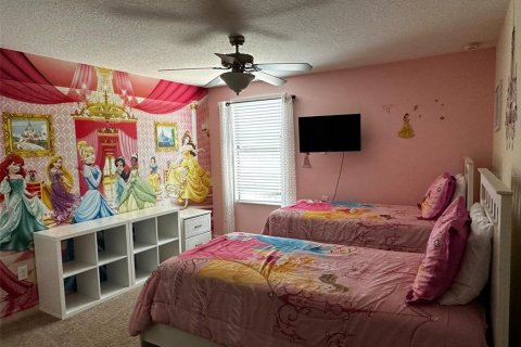 House in Davenport, Florida 7 bedrooms, 334.82 sq.m. № 1774905 - photo 27