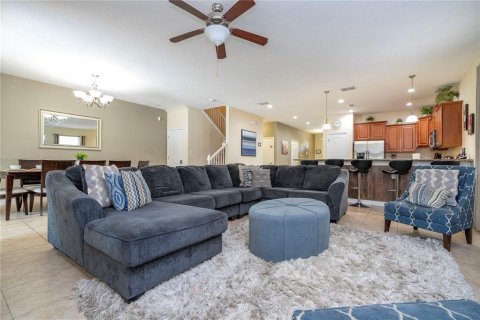 House in Davenport, Florida 7 bedrooms, 334.82 sq.m. № 1774905 - photo 6